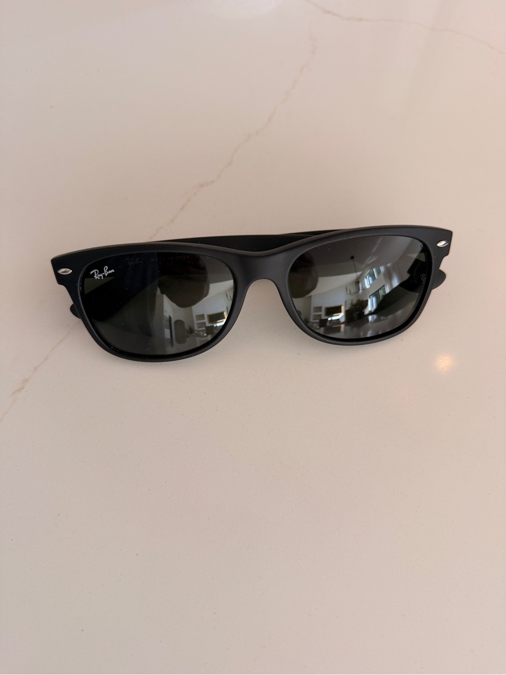 Ray-Ban Black Matte Wayfarer Sunglasses for Men